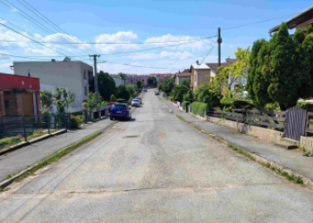 Začína sa rozsiahla rekonštrukcia cesty a chodníkov na Ulici L. Novomeského